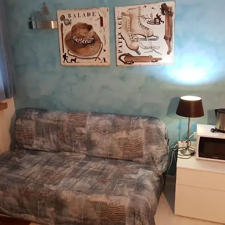 Giomein Elegant Blue House Cervinia Appartement