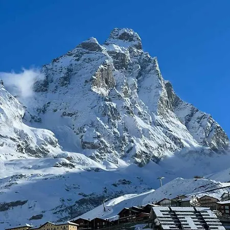 Giomein Elegant Blue House Cervinia